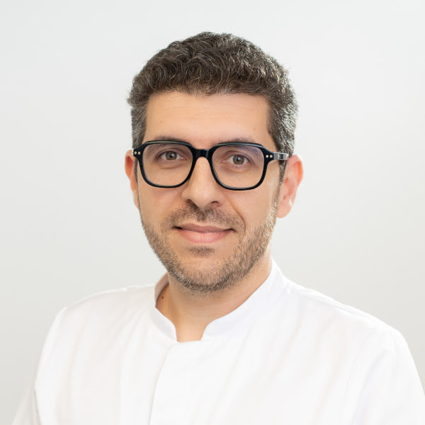 Dr. Cristescu Alexandru, Medic Primar Neurochirurgie Dr. Cristescu Alexandru, Medic Primar Neurochirurgie