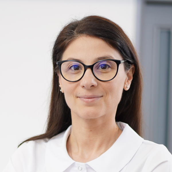 Dr. Cristescu Carmen Valentina, Medic Primar Medicină Internă Dr. Cristescu Carmen Valentina, Medic Primar Medicină Internă